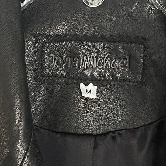 Vintage John Michael Cropped 100% Leather Jacket Size M Soft Made in USA Chic - Picture 3 of 16